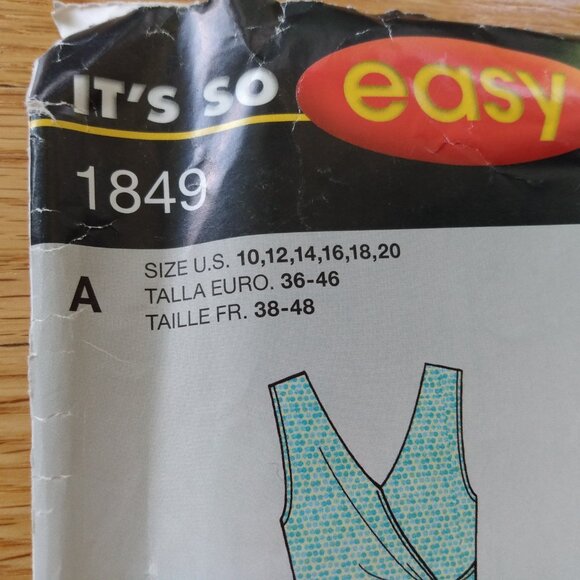 Shirt with Twist Waist Sewing Pattern Plus Size 10-20 UNCUT Simplicity 1849 - Picture 2 of 9